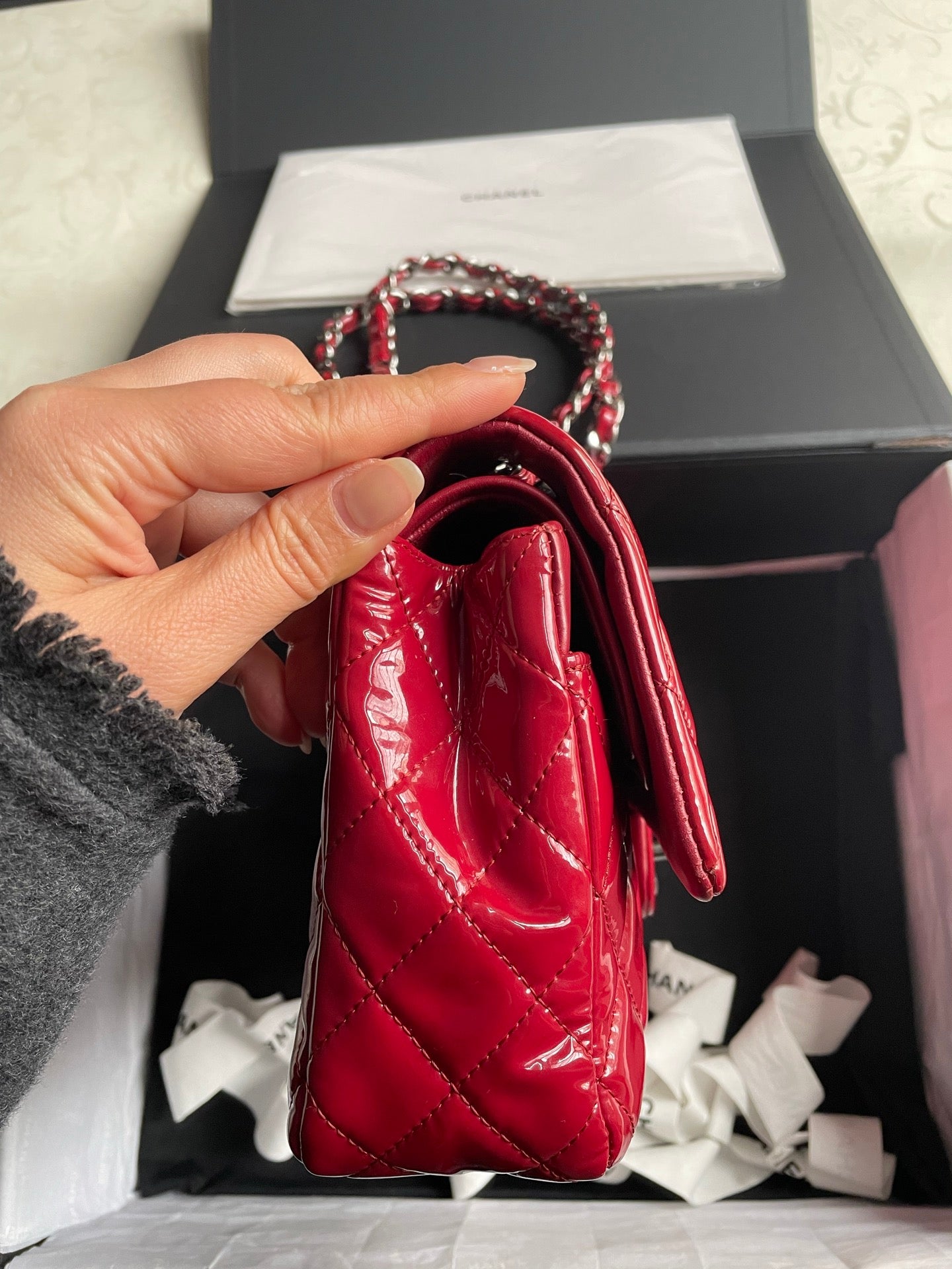 Chanel - Classic Flap - Patent leather - Red - (medium)