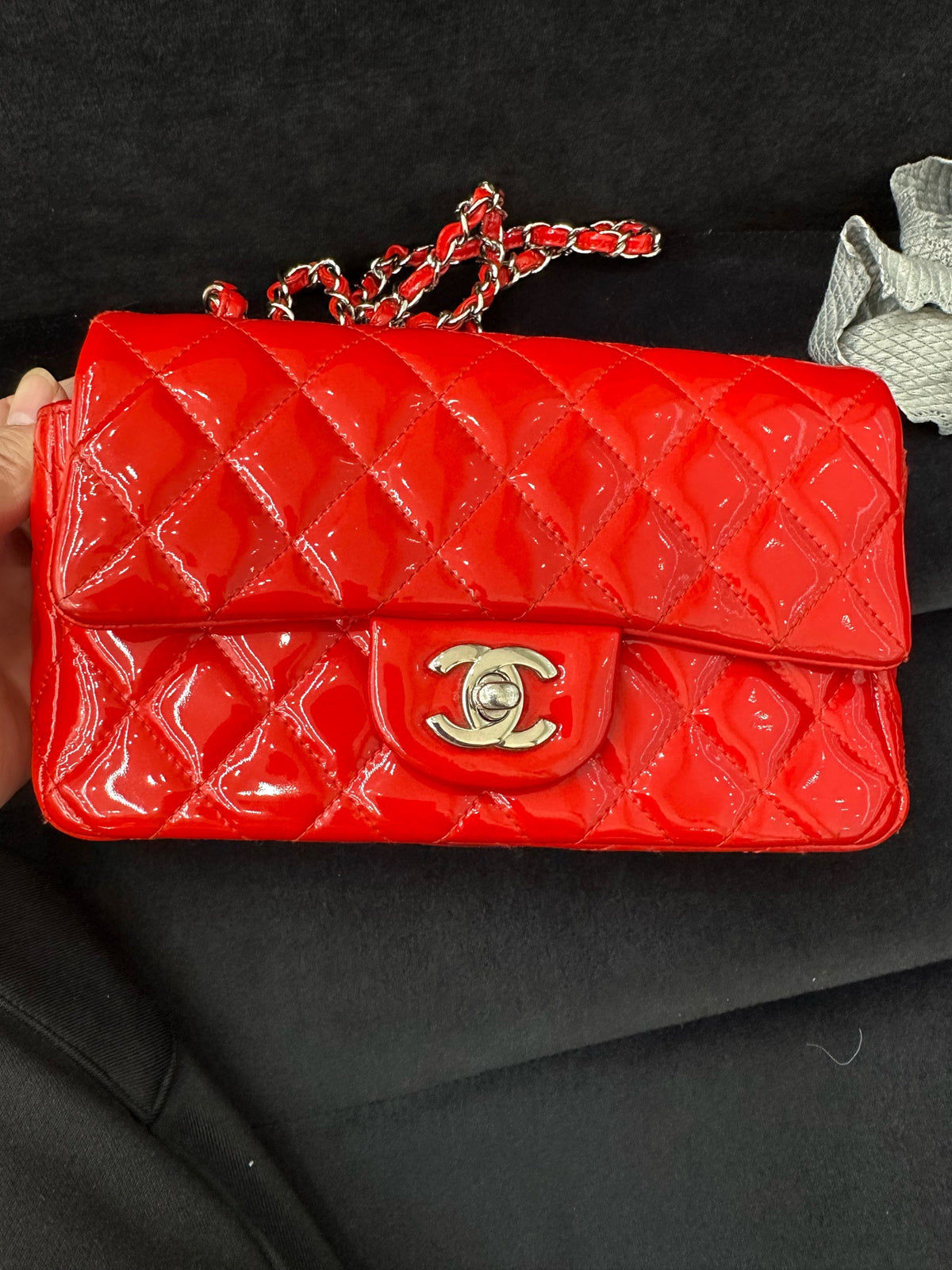 Chanel - Classic Flap - Patent leather - Red - (mini)