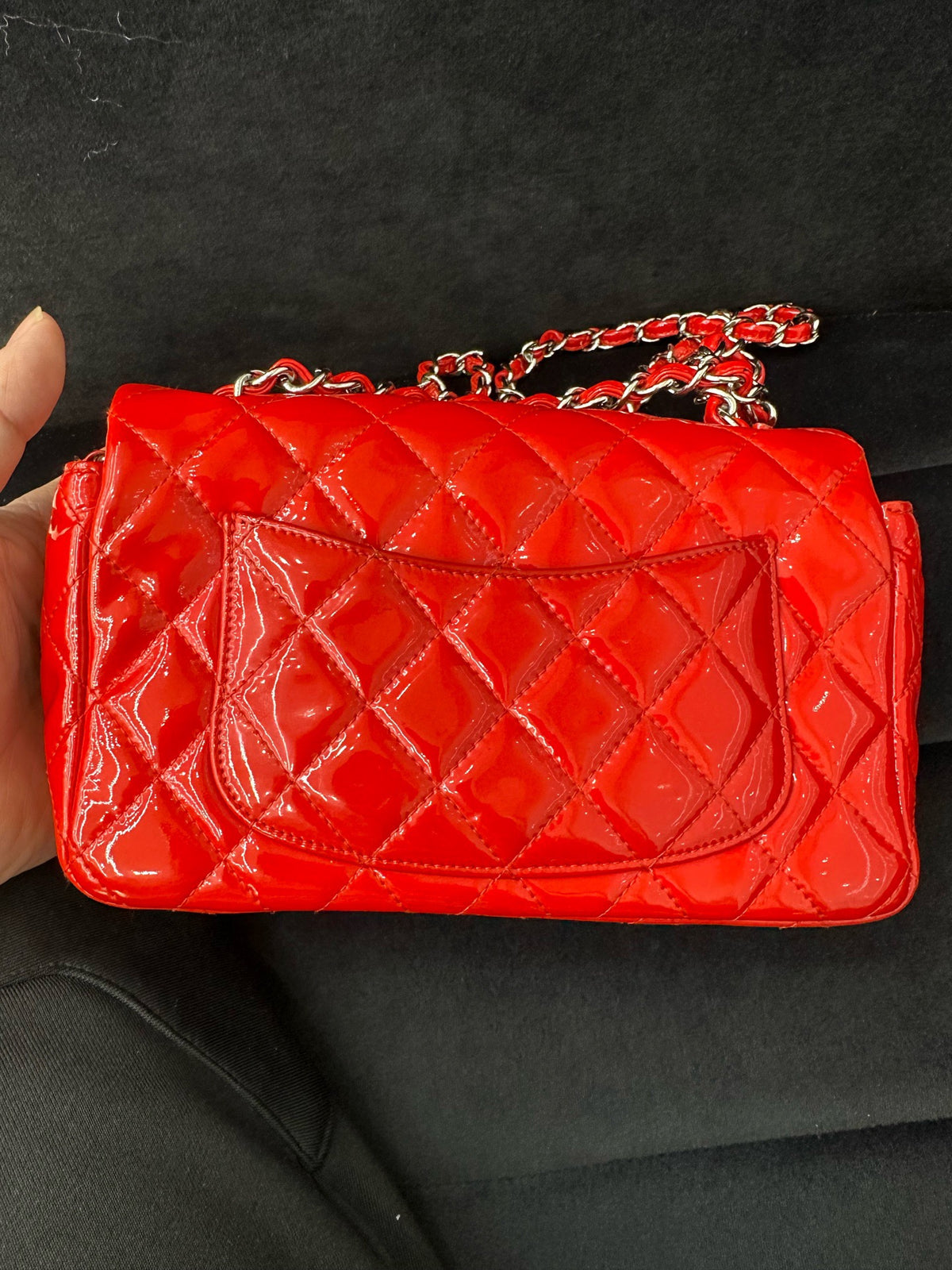Chanel - Classic Flap - Patent leather - Red - (mini)