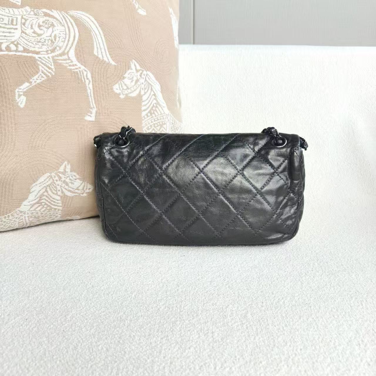 Chanel - Classic Flap Piped Chain - Oiled leather - Dark Grey with Silver-Tone Hardware - (small)