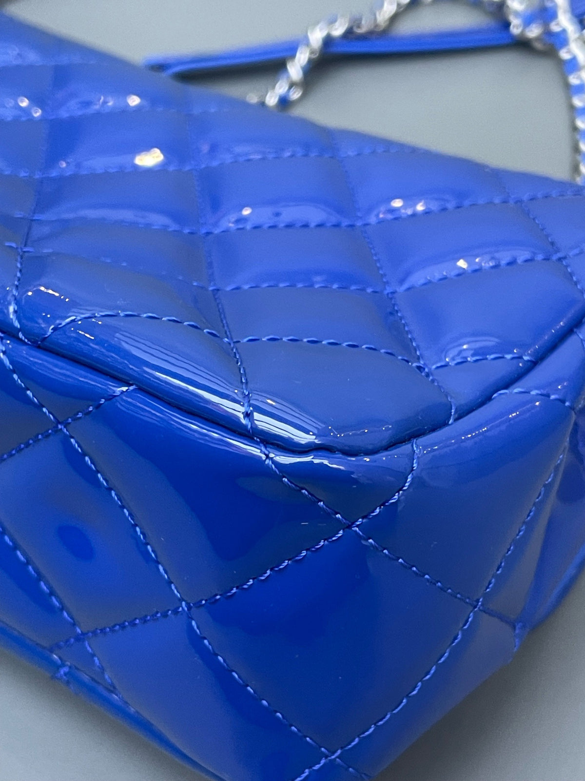 Chanel - Classic Flap Small - Patent leather - Blue - (small)