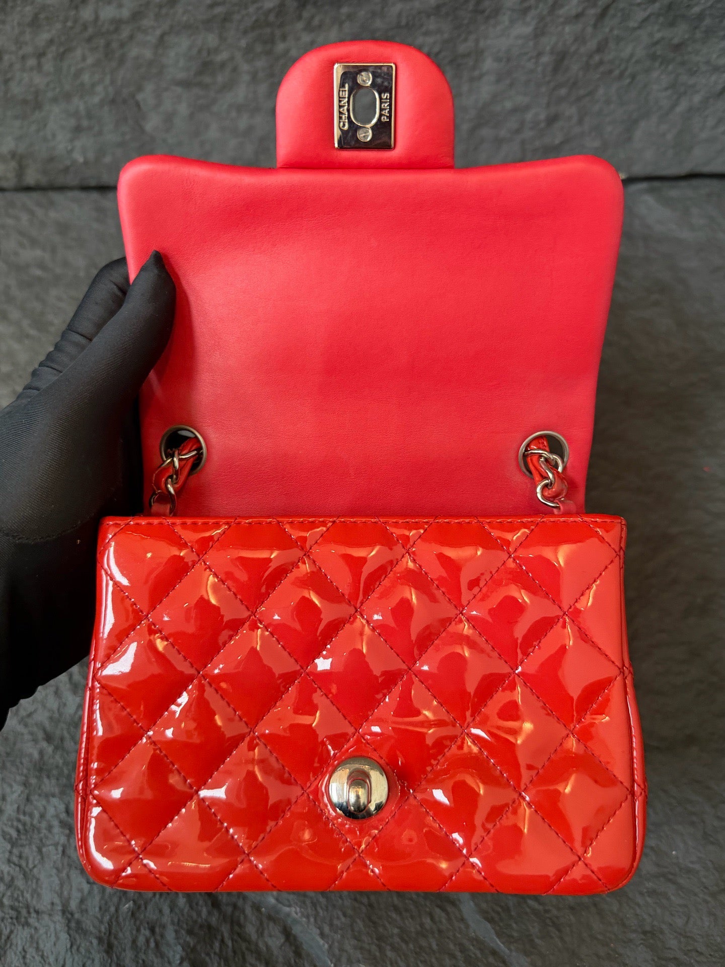 Chanel - Classic Flap Square Mini - Patent leather - Pink - (mini)