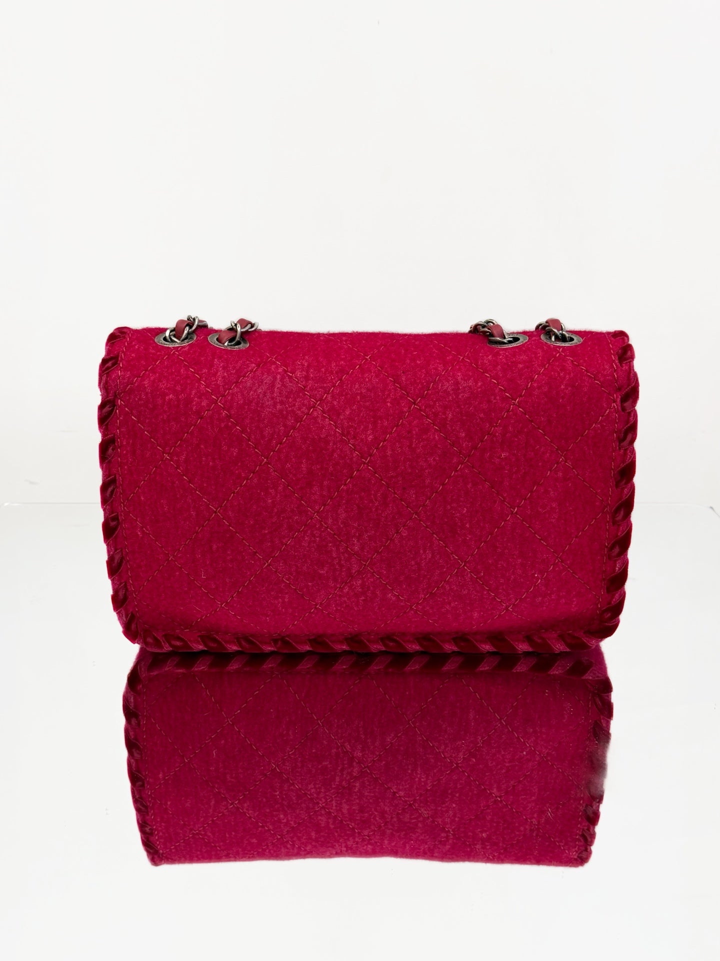 Chanel - Classic Flap - Suede - Red - (medium)