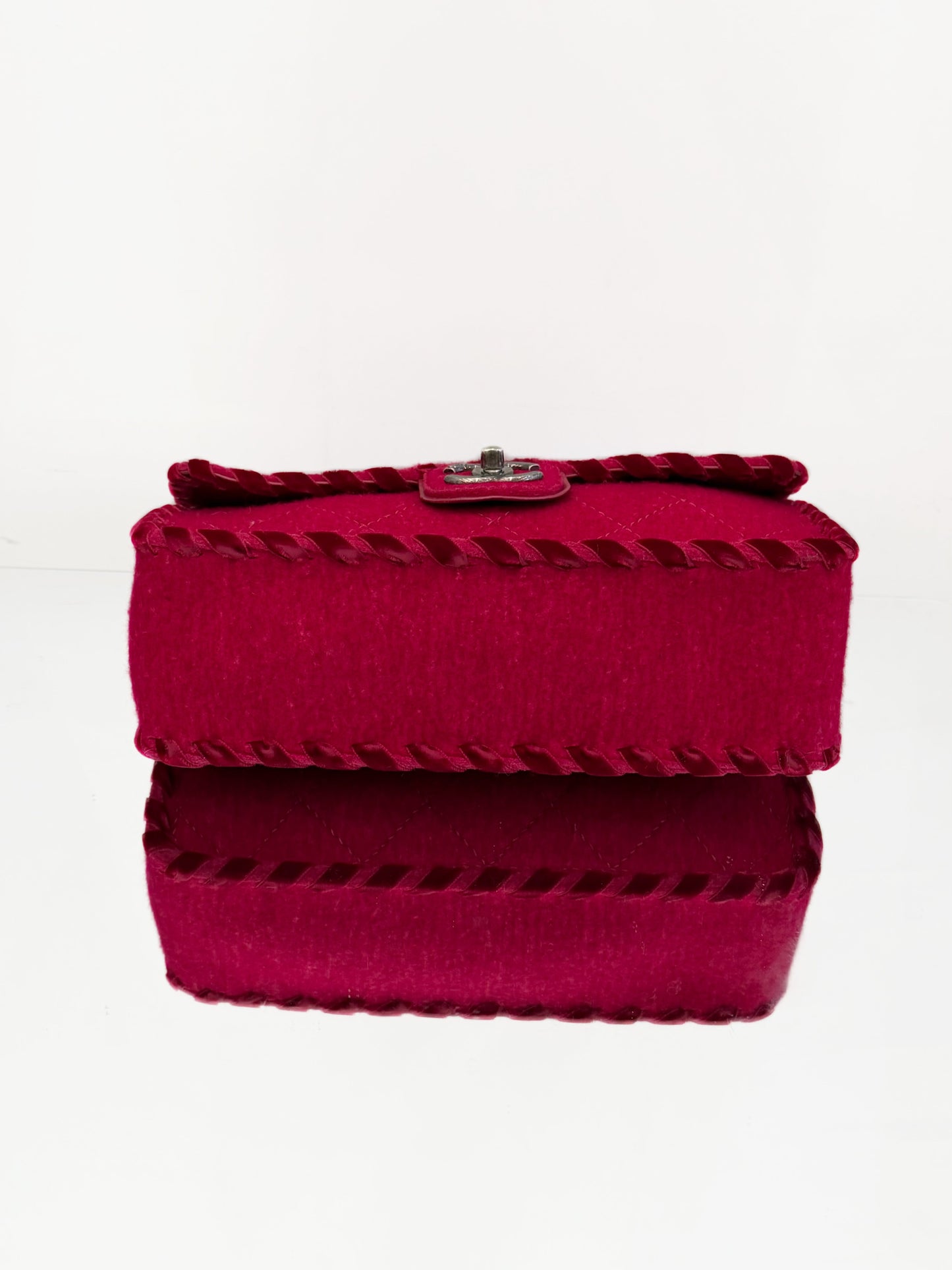 Chanel - Classic Flap - Suede - Red - (medium)
