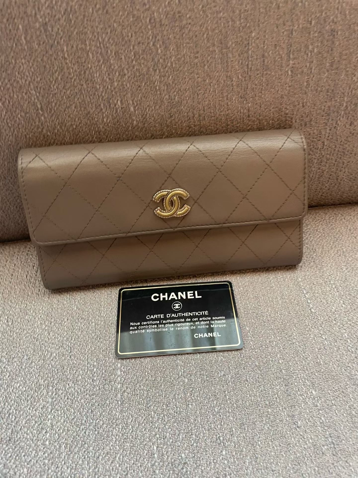 Chanel - Classic Flap Wallet - Leather - Grey - (Medium)