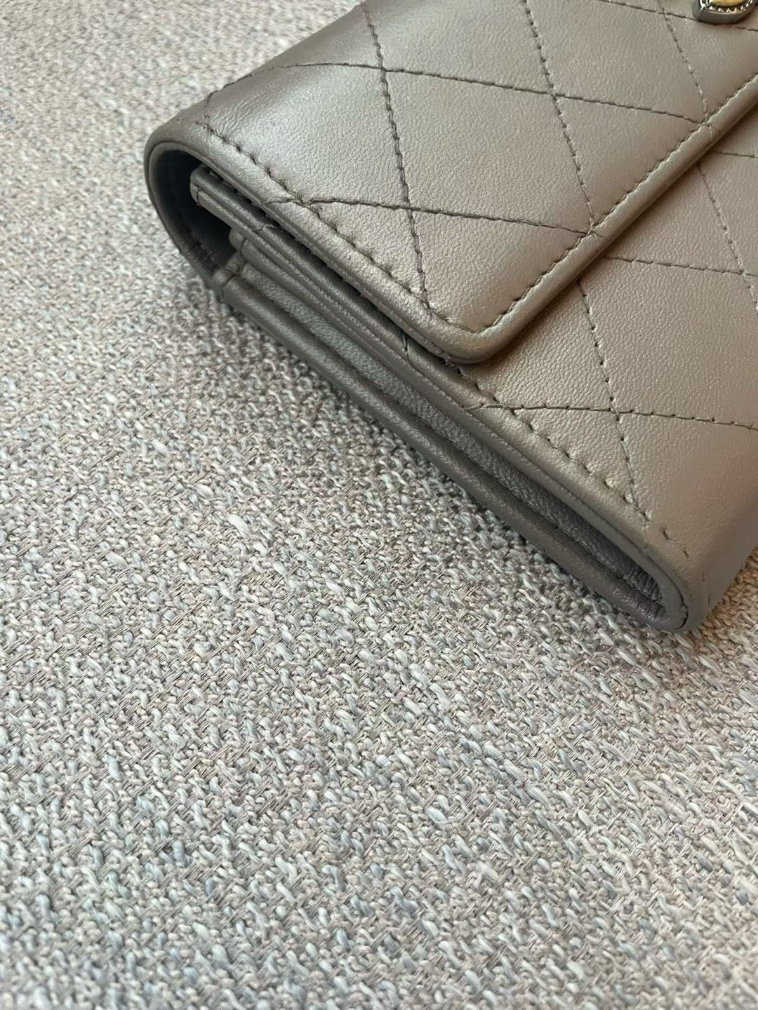 Chanel - Classic Flap Wallet - Leather - Grey - (Medium)