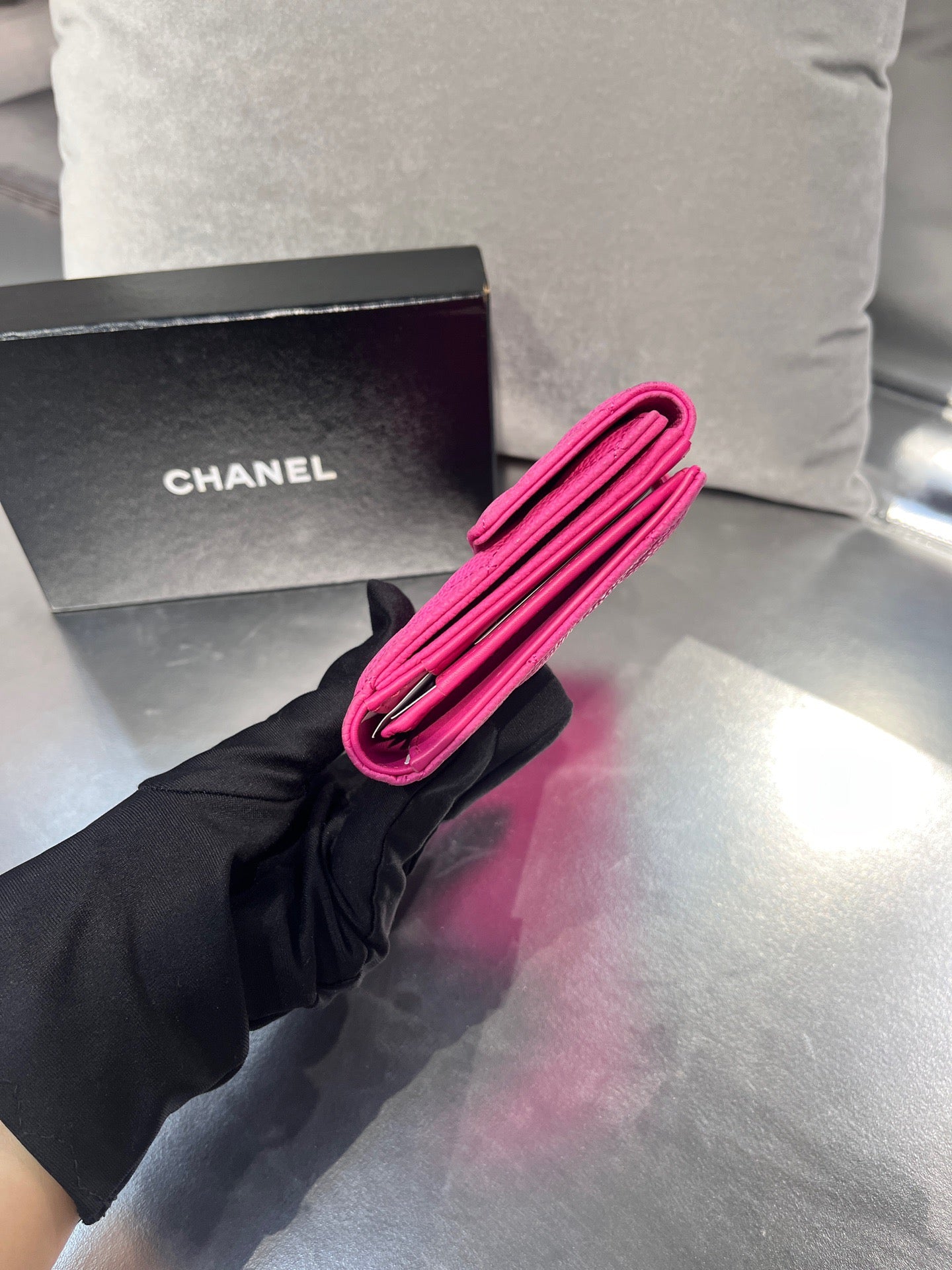 Chanel - Classic Flap Wallet - Leather - Pink