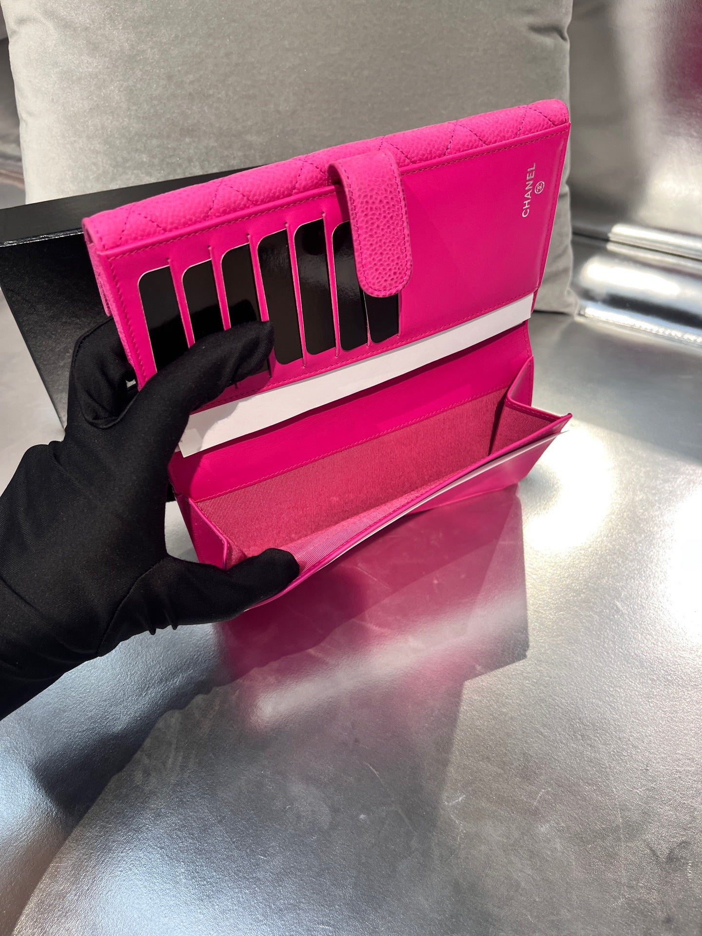 Chanel - Classic Flap Wallet - Leather - Pink