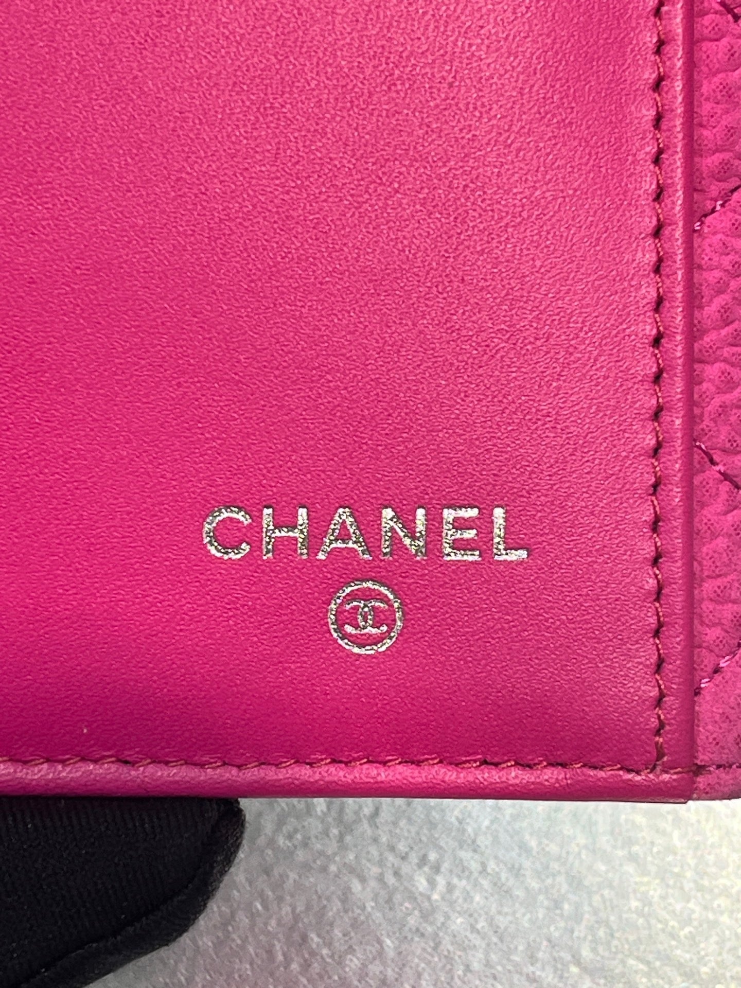 Chanel - Classic Flap Wallet - Leather - Pink