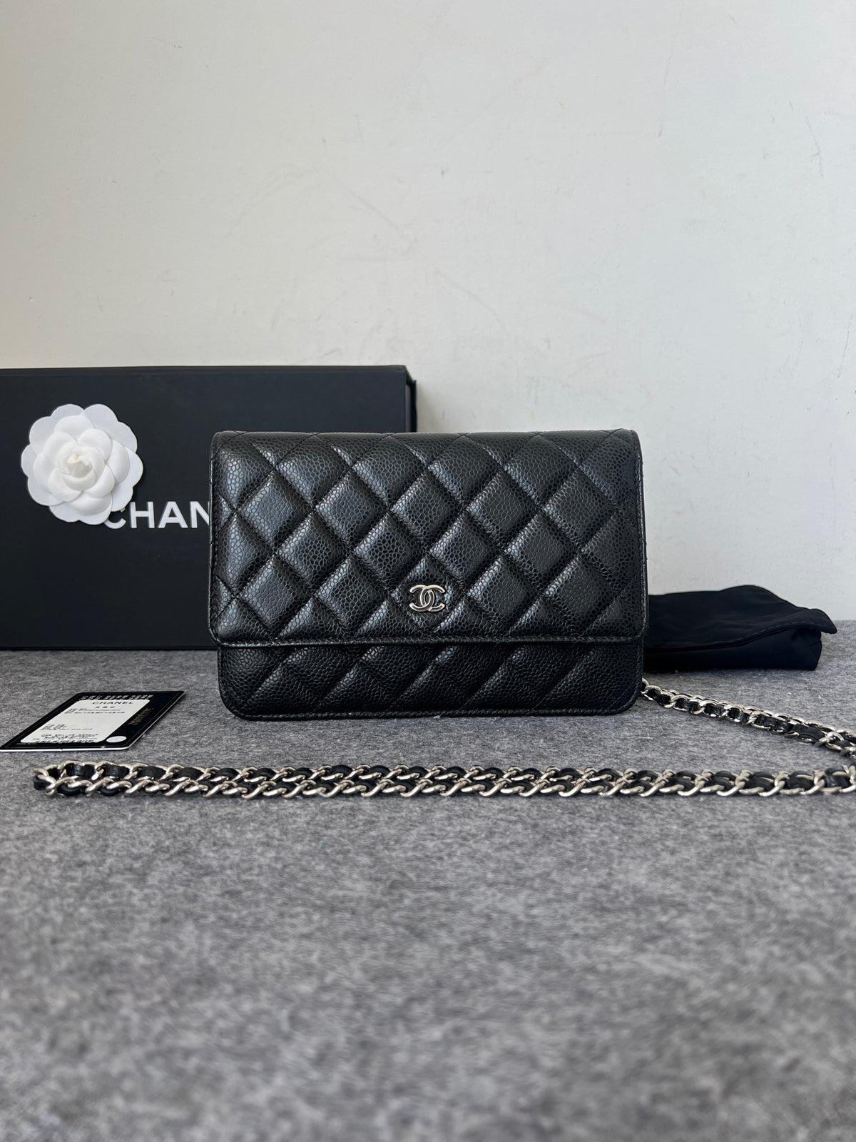 Chanel - Classic Flap Wallet on Chain - Leather - Black - (mini)