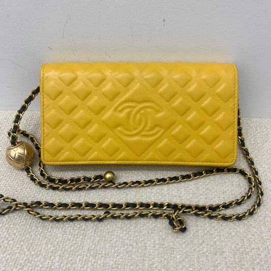 Chanel - Classic Flap Wallet On Chain - Leather - Yellow - (N/A)