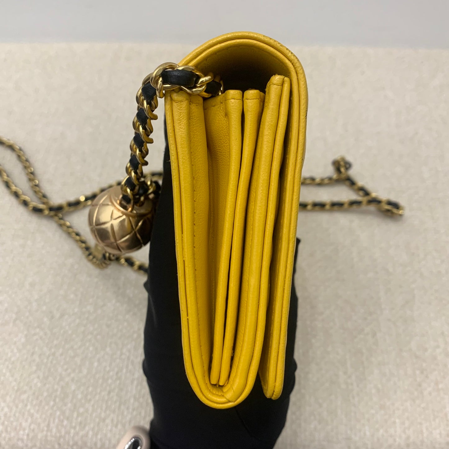 Chanel - Classic Flap Wallet On Chain - Leather - Yellow - (N/A)