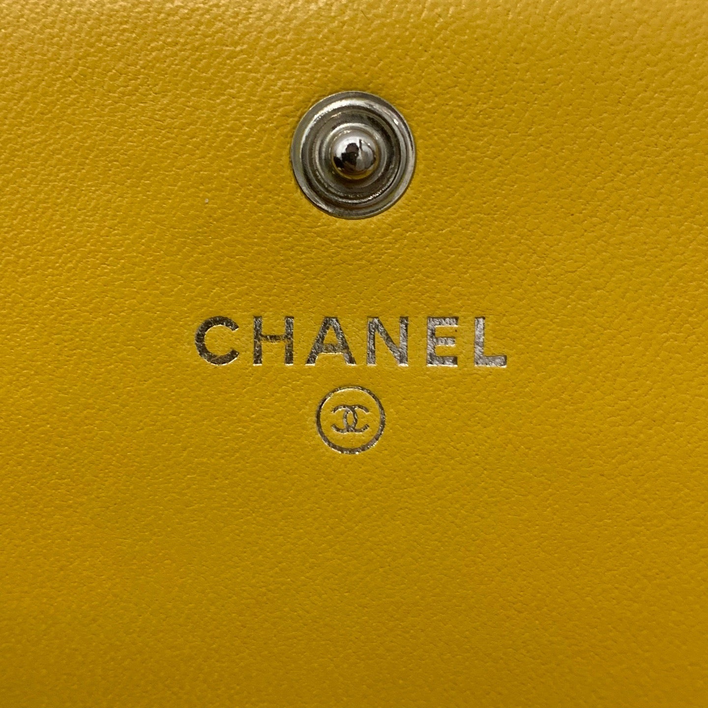 Chanel - Classic Flap Wallet On Chain - Leather - Yellow - (N/A)