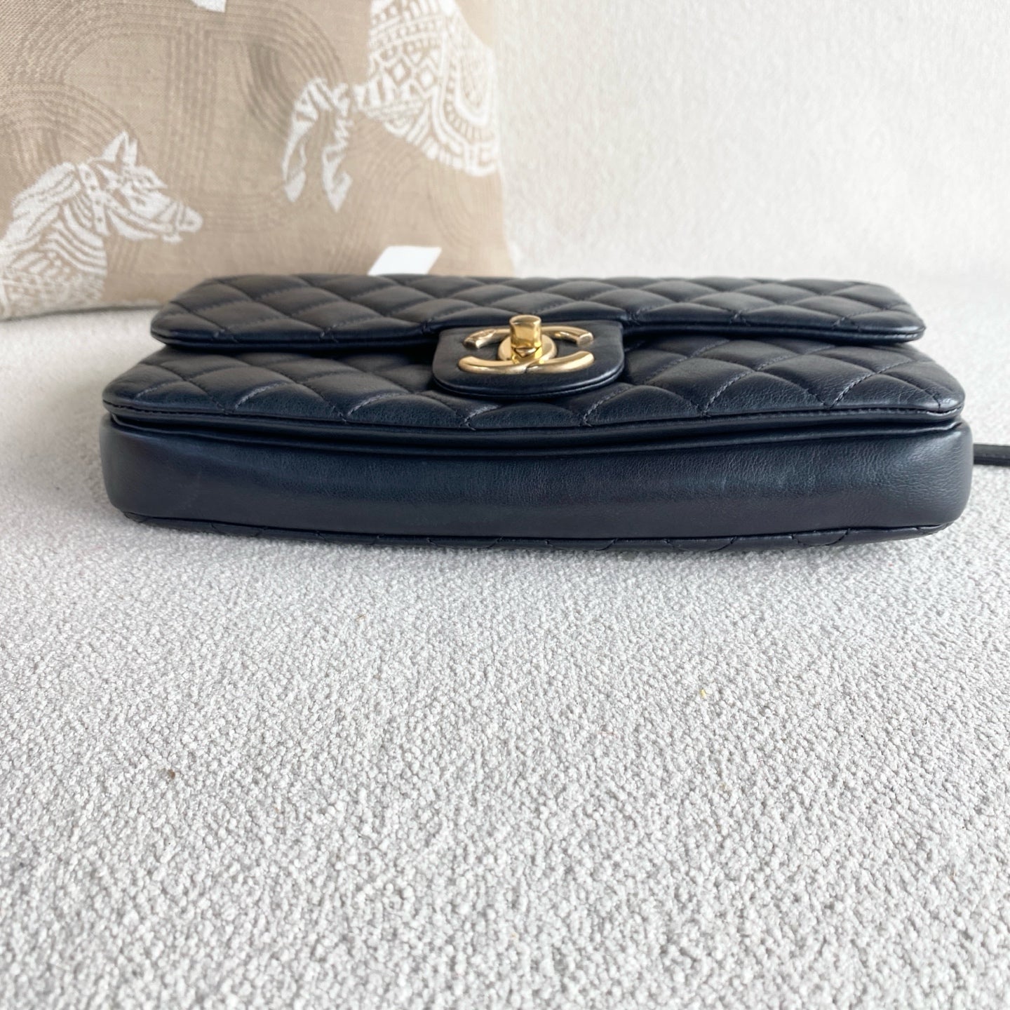 Chanel - Classic Flap with Coin Charm - Lambskin leather - Black with Gold-Tone Hardware - (mini)