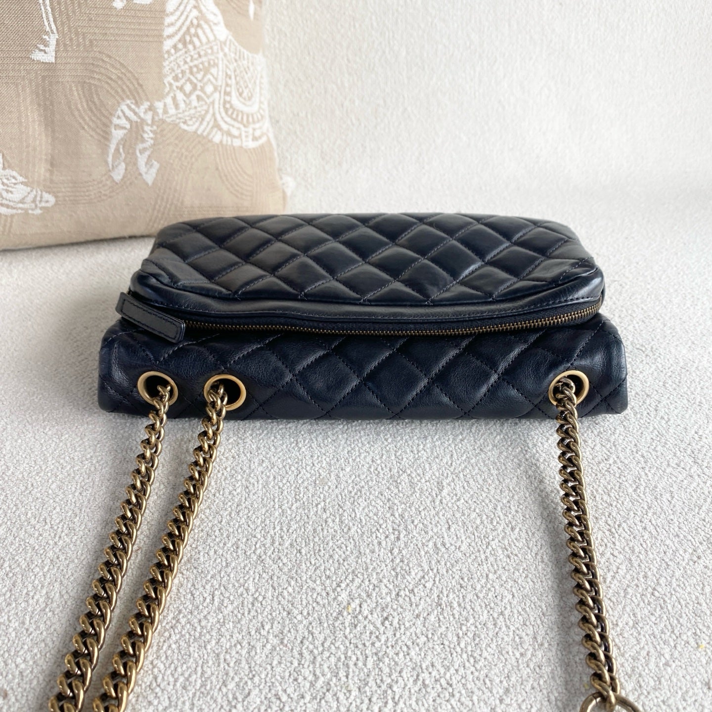 Chanel - Classic Flap with Coin Charm - Lambskin leather - Black with Gold-Tone Hardware - (mini)