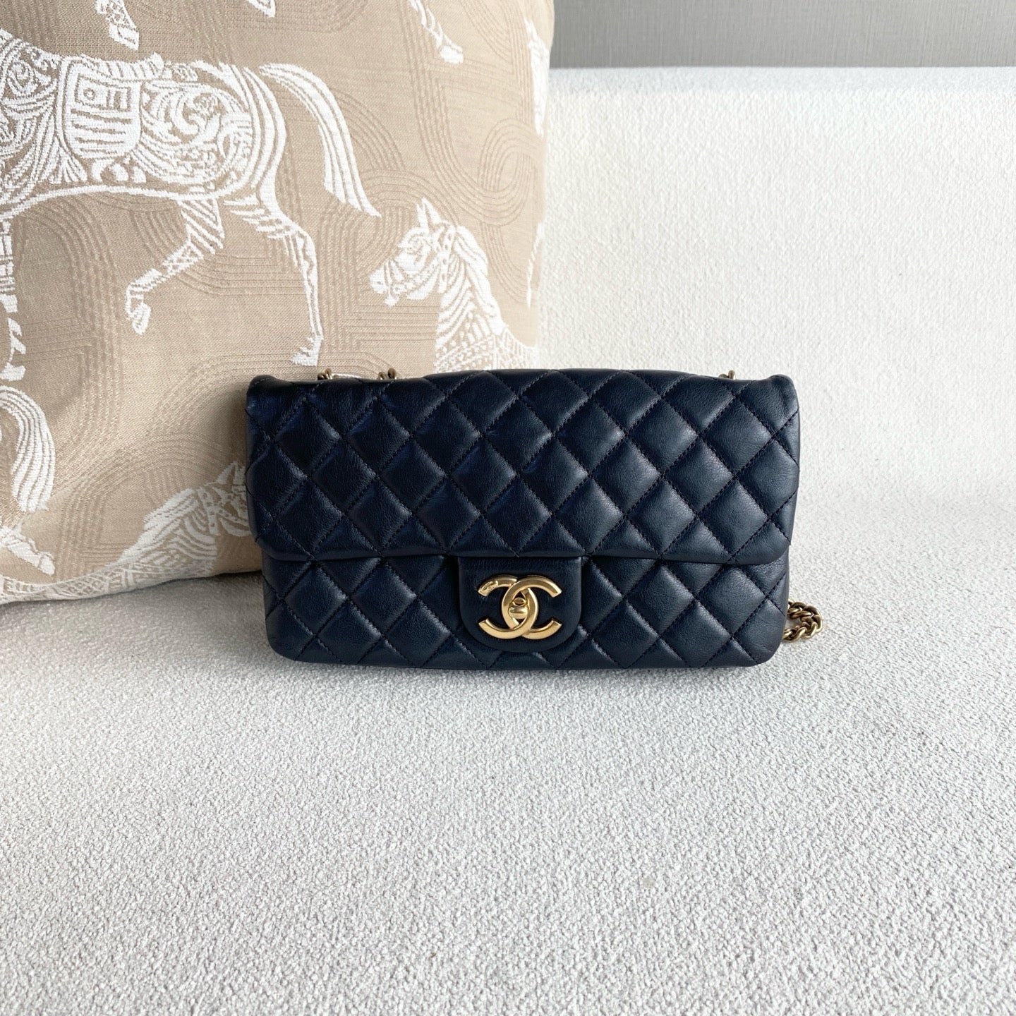 Chanel - Classic Flap with Coin Charm - Lambskin leather - Black with Gold-Tone Hardware - (mini)