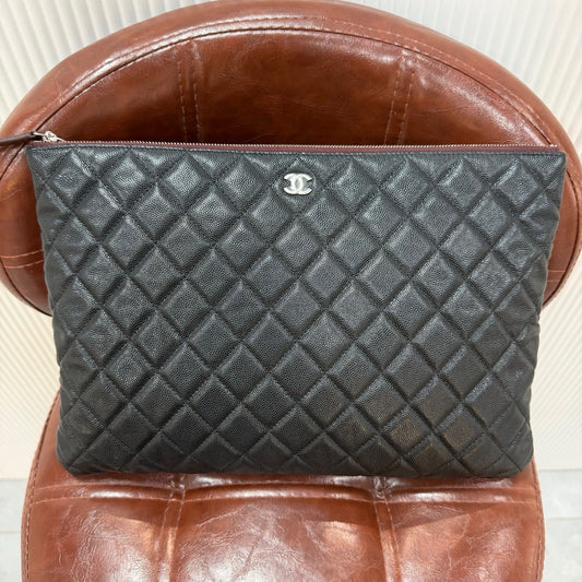 Chanel - Classic O-Case - Leather - Black - (large)