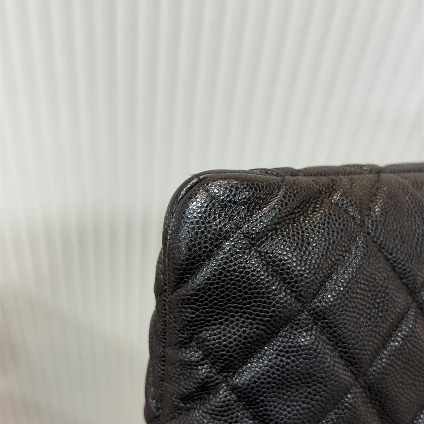 Chanel - Classic O-Case - Leather - Black - (large)