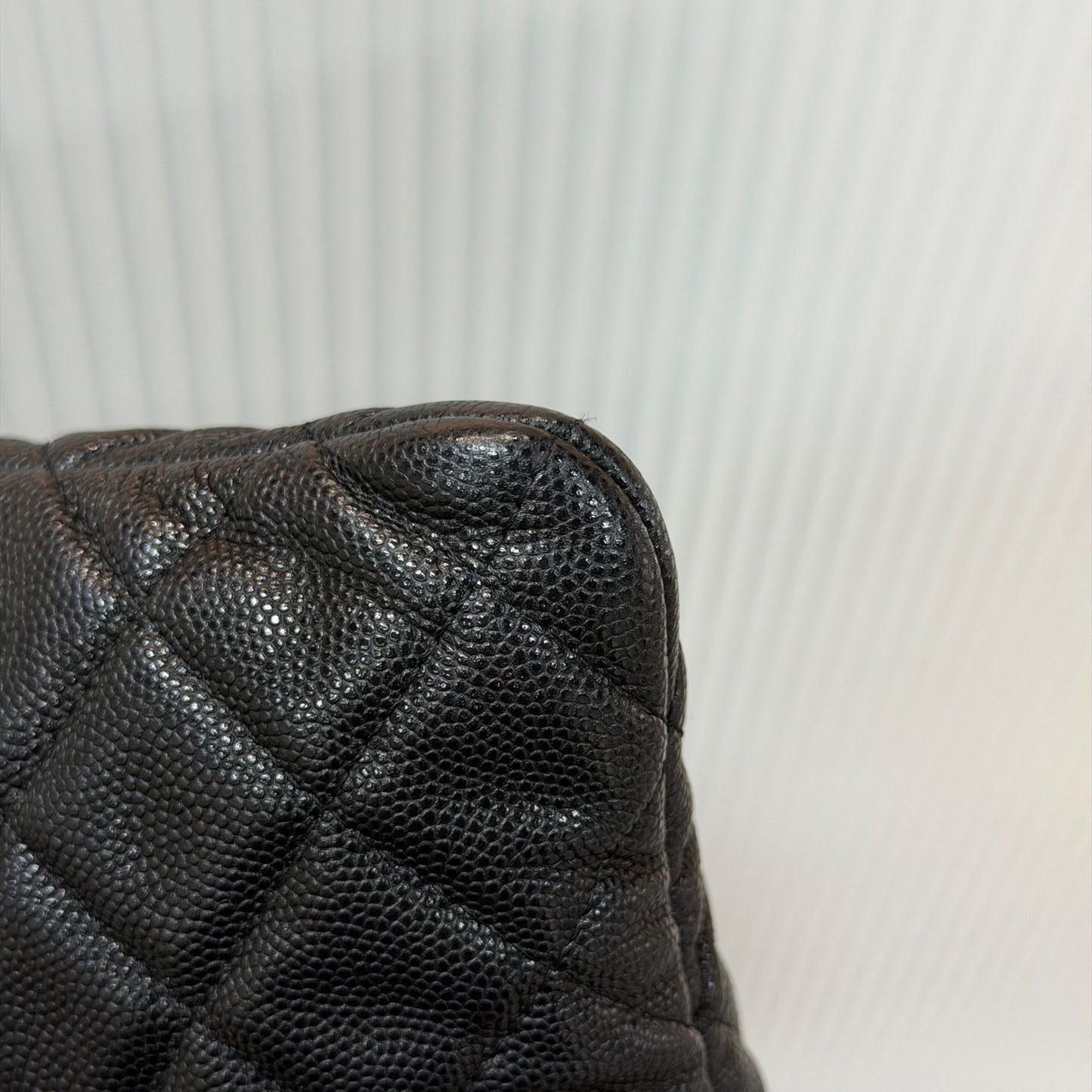 Chanel - Classic O-Case - Leather - Black - (large)