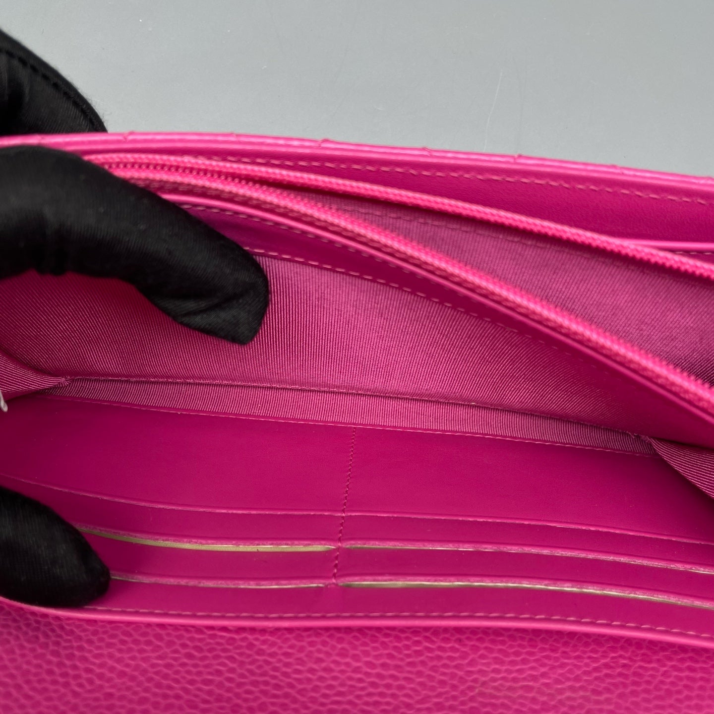 Chanel - Classic Quilted Long Flap Wallet - Grained leather - Pink - (medium)