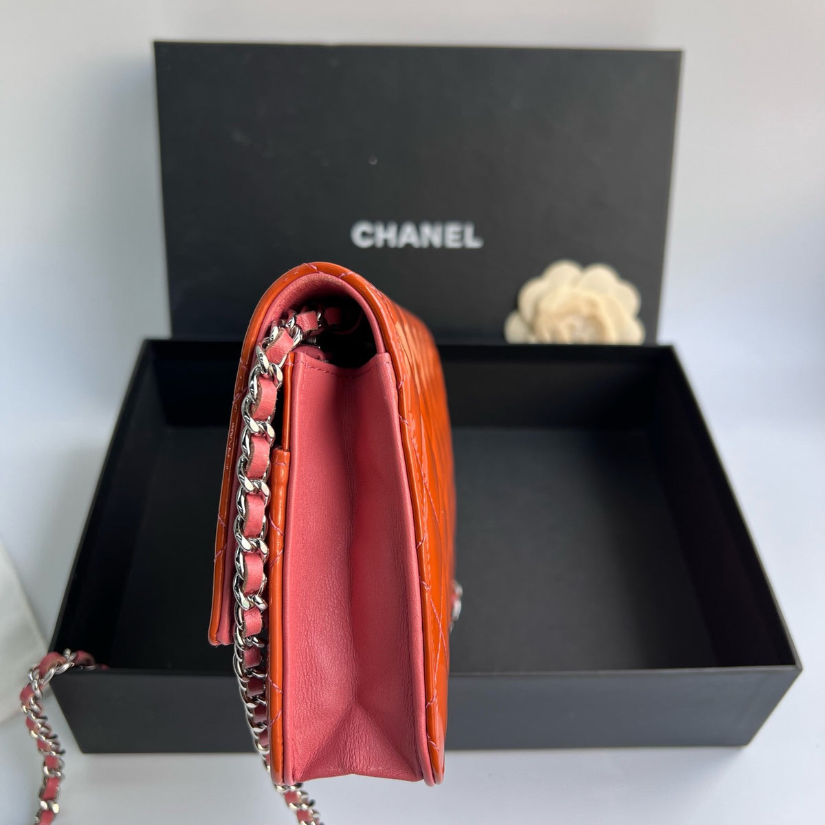 Chanel - Classic Wallet on Chain - Patent leather - Orange - (mini)