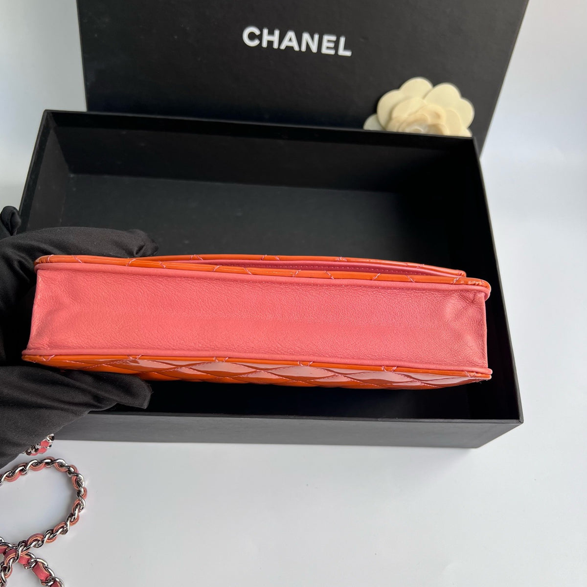 Chanel - Classic Wallet on Chain - Patent leather - Orange - (mini)