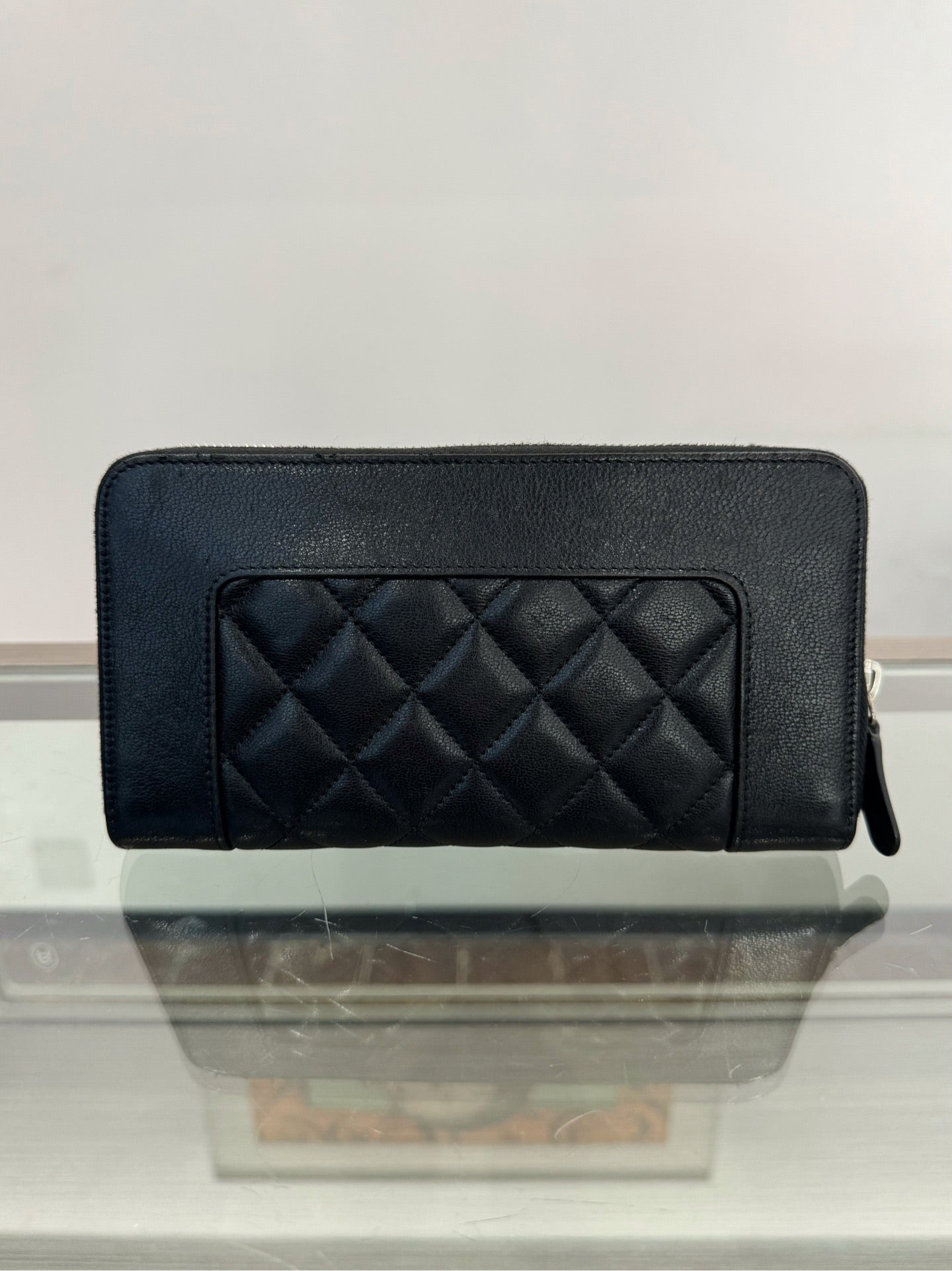 Chanel - Classic Zip Around Wallet - Grained calfskin leather - Black - (Medium)