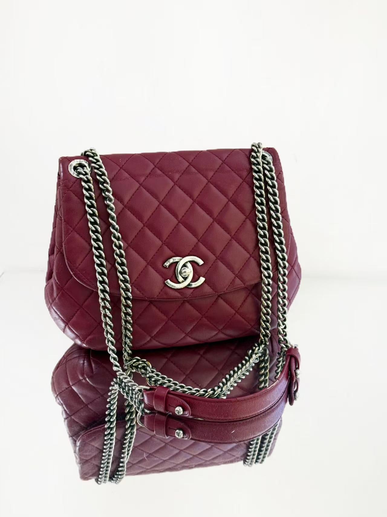Chanel - Cloud Bag - Lambskin leather - Burgundy - (small)