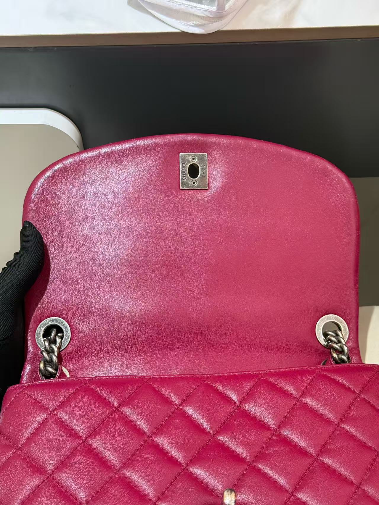 Chanel - Cloud Bag - Lambskin leather - Burgundy - (small)