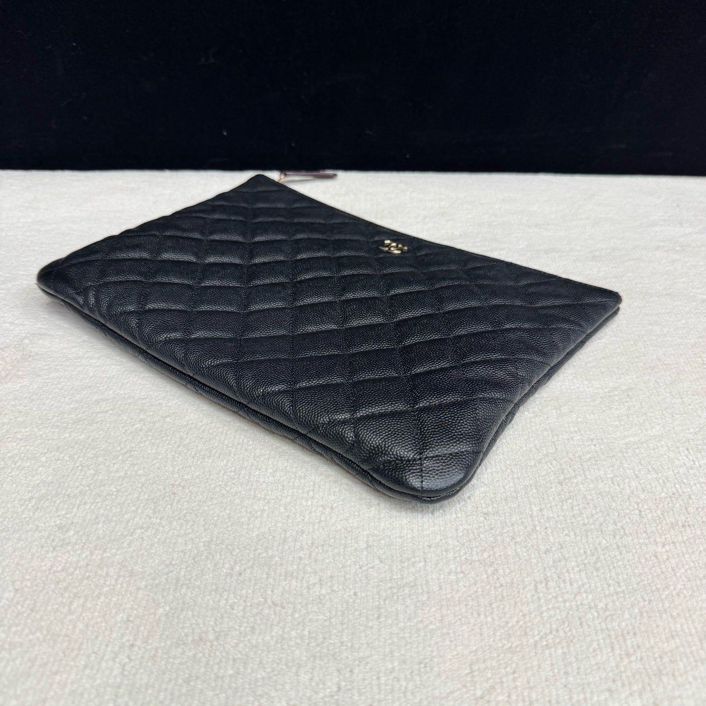 Chanel - Clutch - Caviar leather - Black with Gold-Tone Hardware - (Medium)