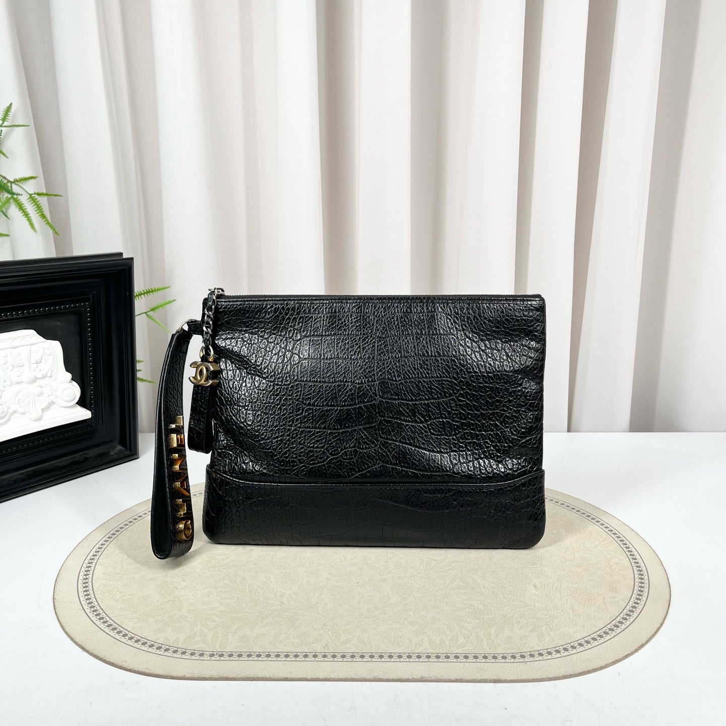 Chanel - Clutch - Leather - Black - (Other)