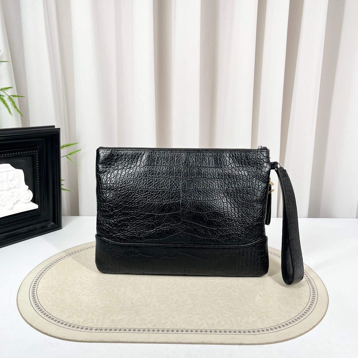 Chanel - Clutch - Leather - Black - (Other)