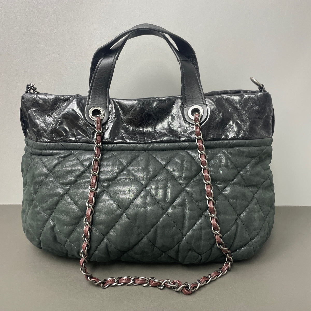 Chanel - Coco Cocoon - Cloth - Black - (medium)