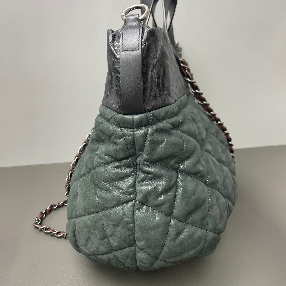 Chanel - Coco Cocoon - Cloth - Black - (medium)