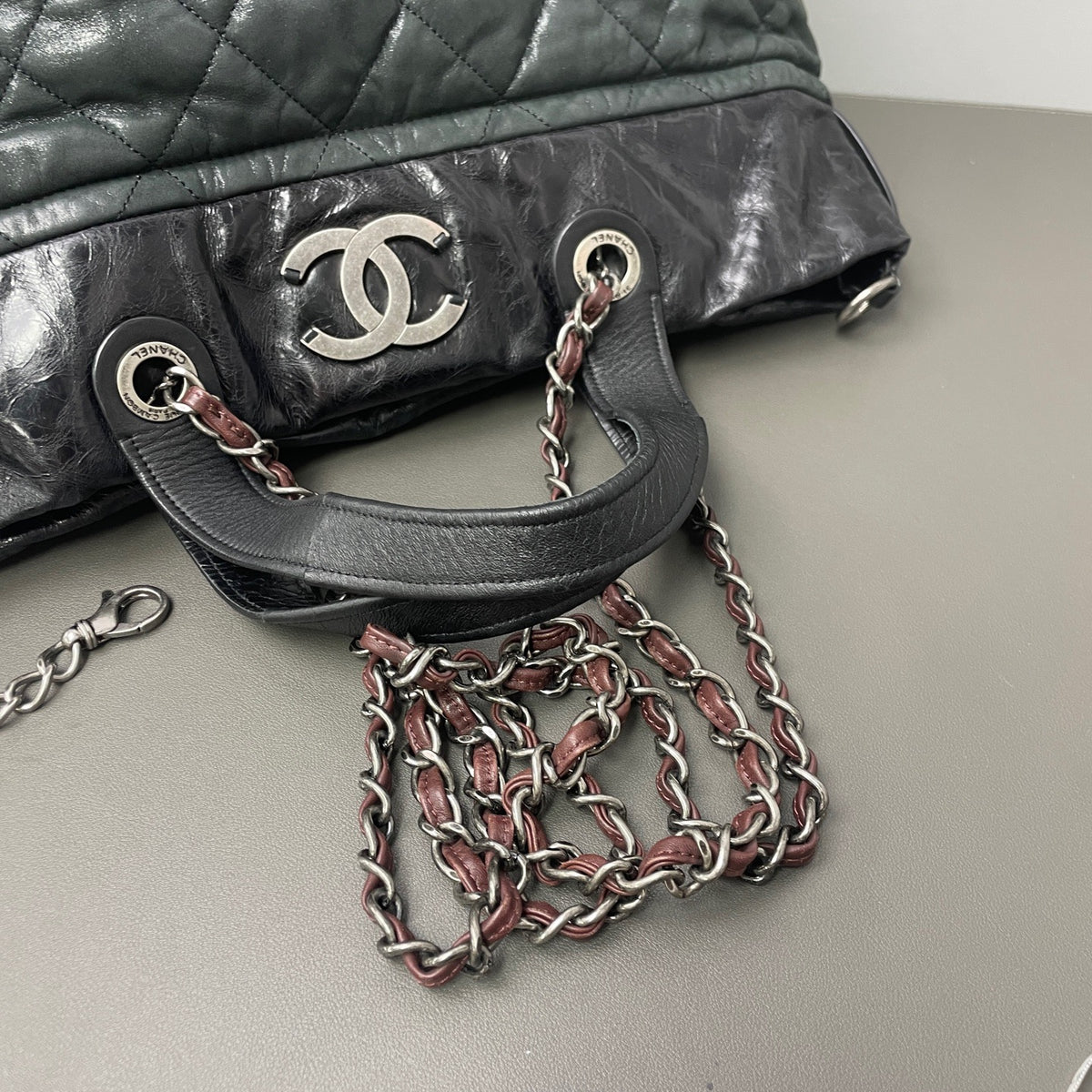 Chanel - Coco Cocoon - Cloth - Black - (medium)
