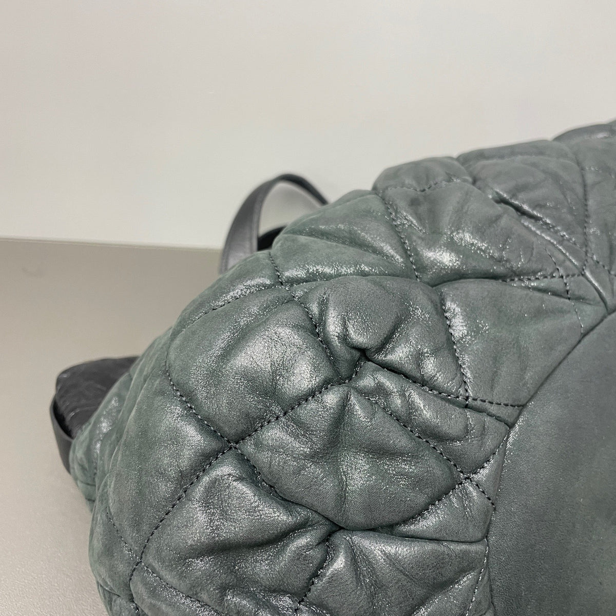 Chanel - Coco Cocoon - Cloth - Black - (medium)