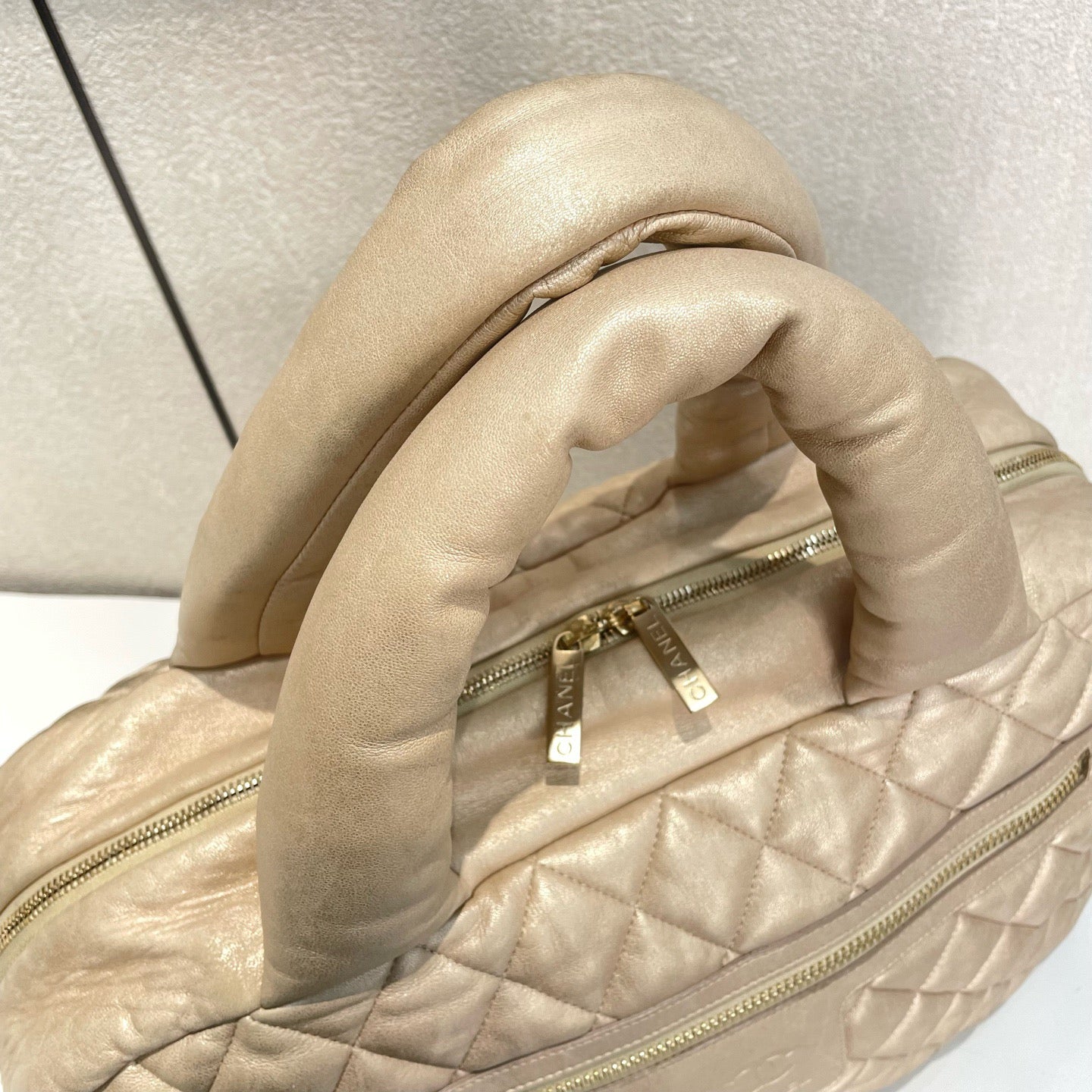 Chanel - Coco Cocoon - Leather - Beige - (large)