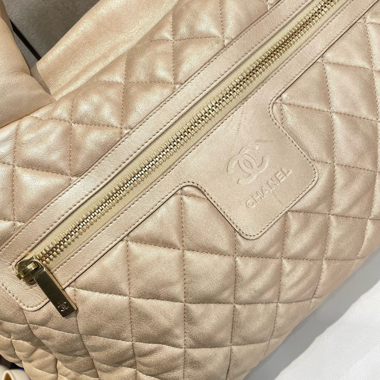 Chanel - Coco Cocoon - Leather - Beige - (large)