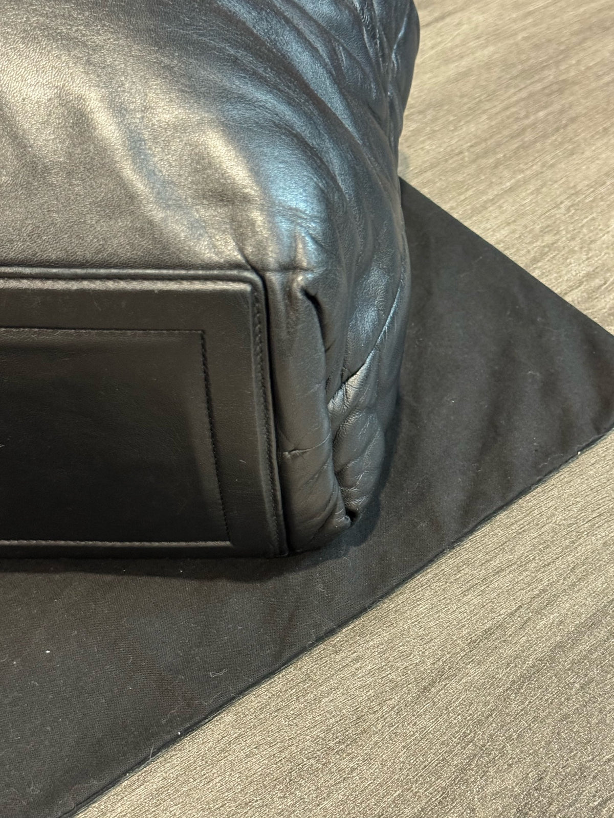 Chanel - Coco Cocoon - Leather - Black