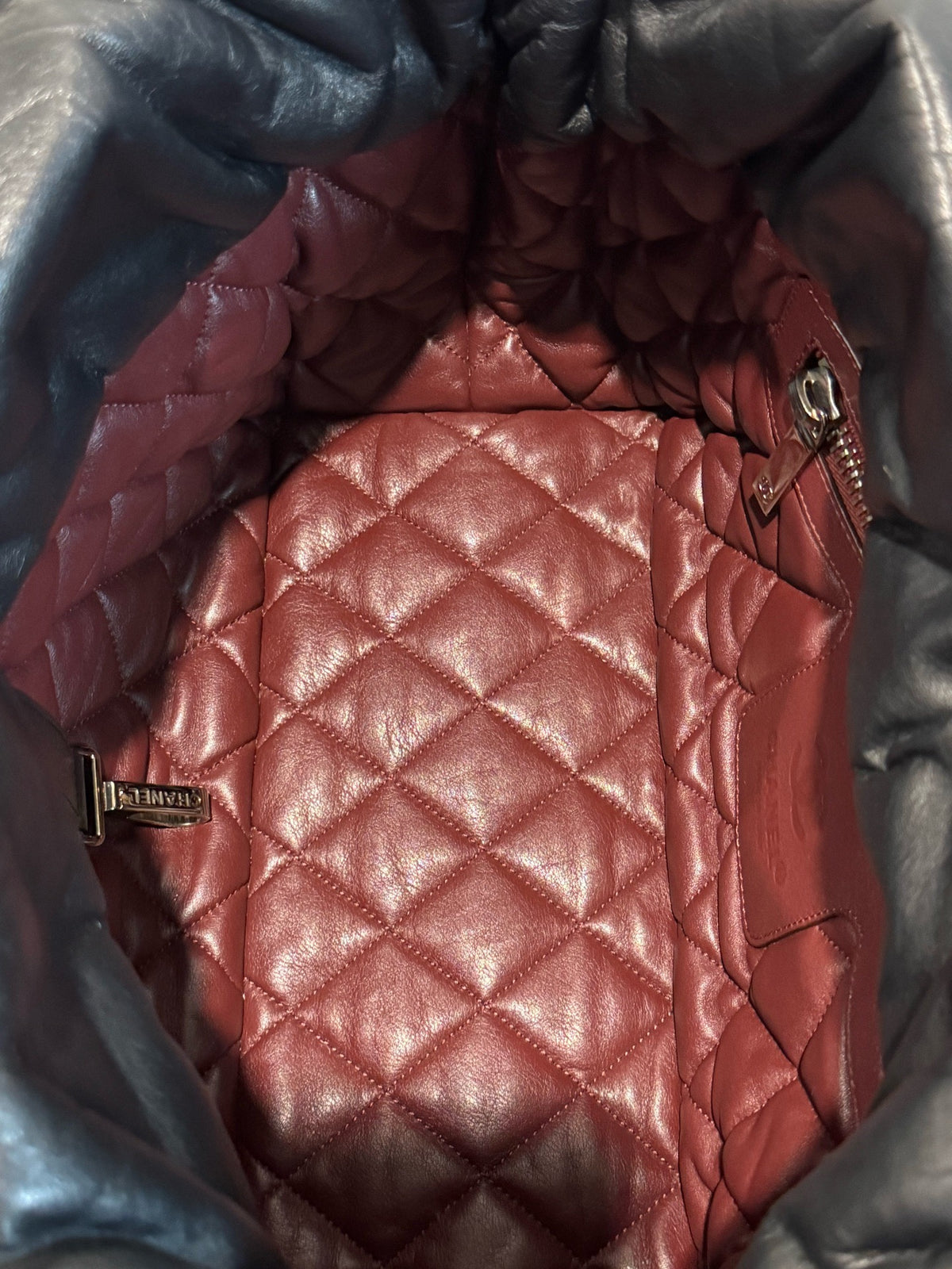 Chanel - Coco Cocoon - Leather - Black