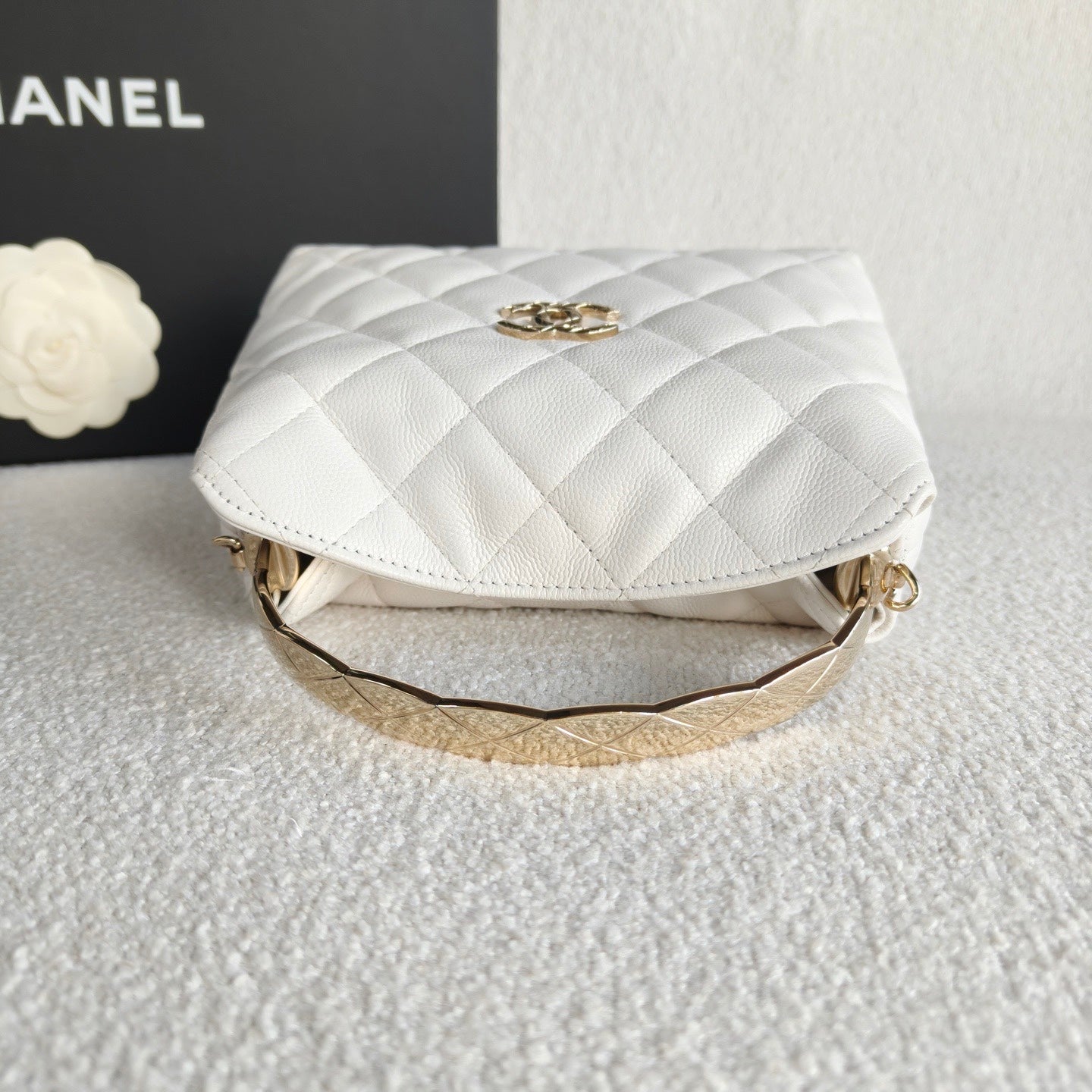 Chanel - Coco Crush Top Handle Mini Bag - Caviar leather - White with Gold-Tone Hardware - (mini)