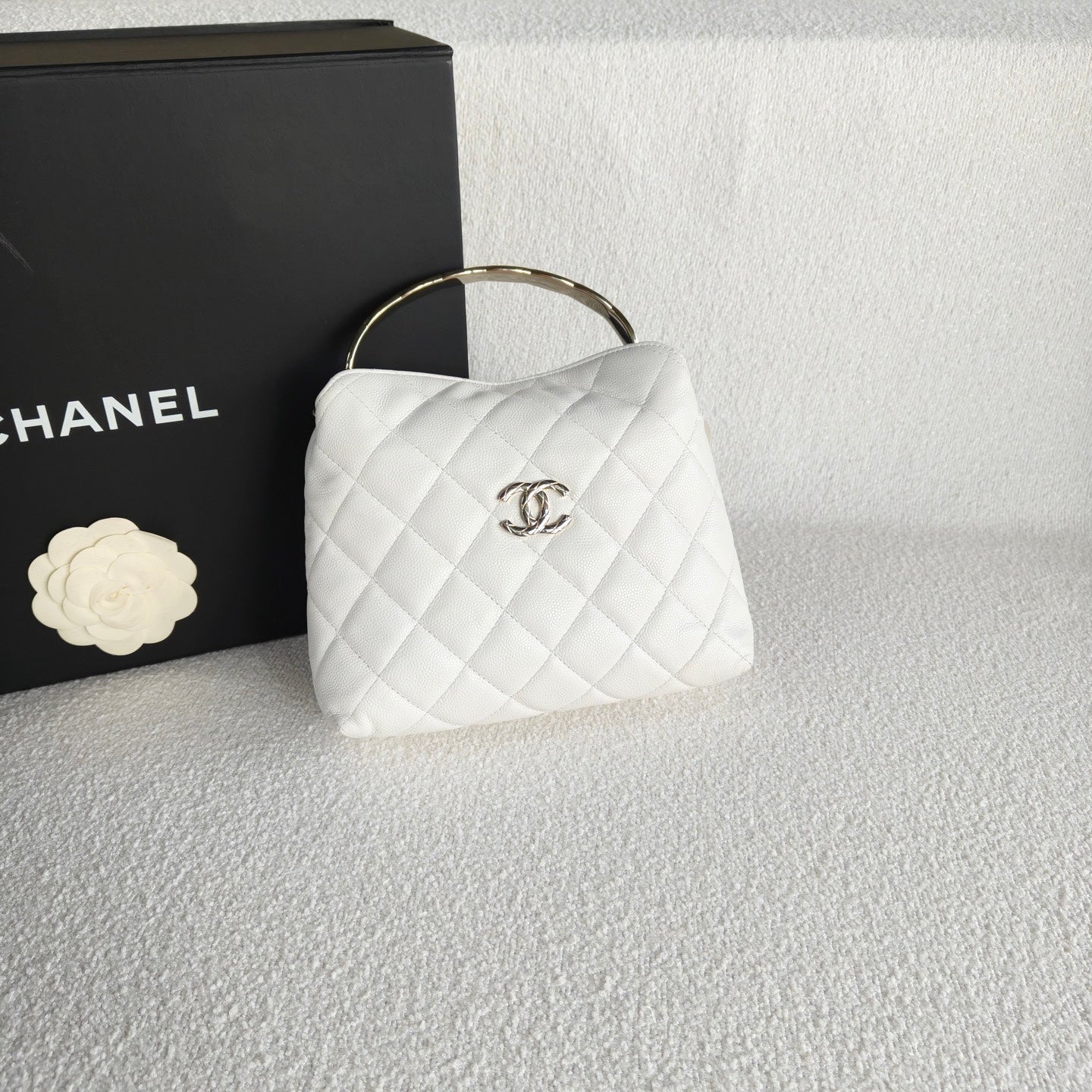 Chanel - Coco Crush Top Handle Mini Bag - Caviar leather - White with Gold-Tone Hardware - (mini)