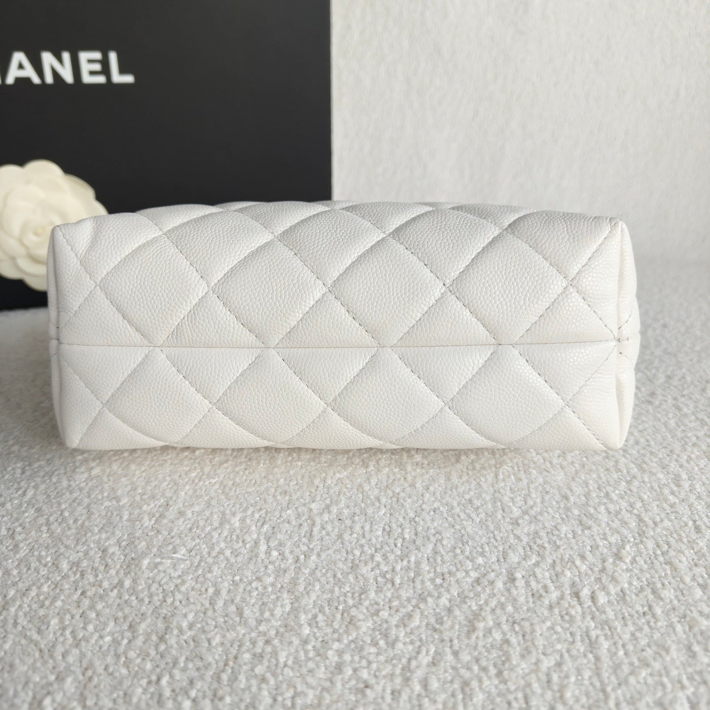 Chanel - Coco Crush Top Handle Mini Bag - Caviar leather - White with Gold-Tone Hardware - (mini)