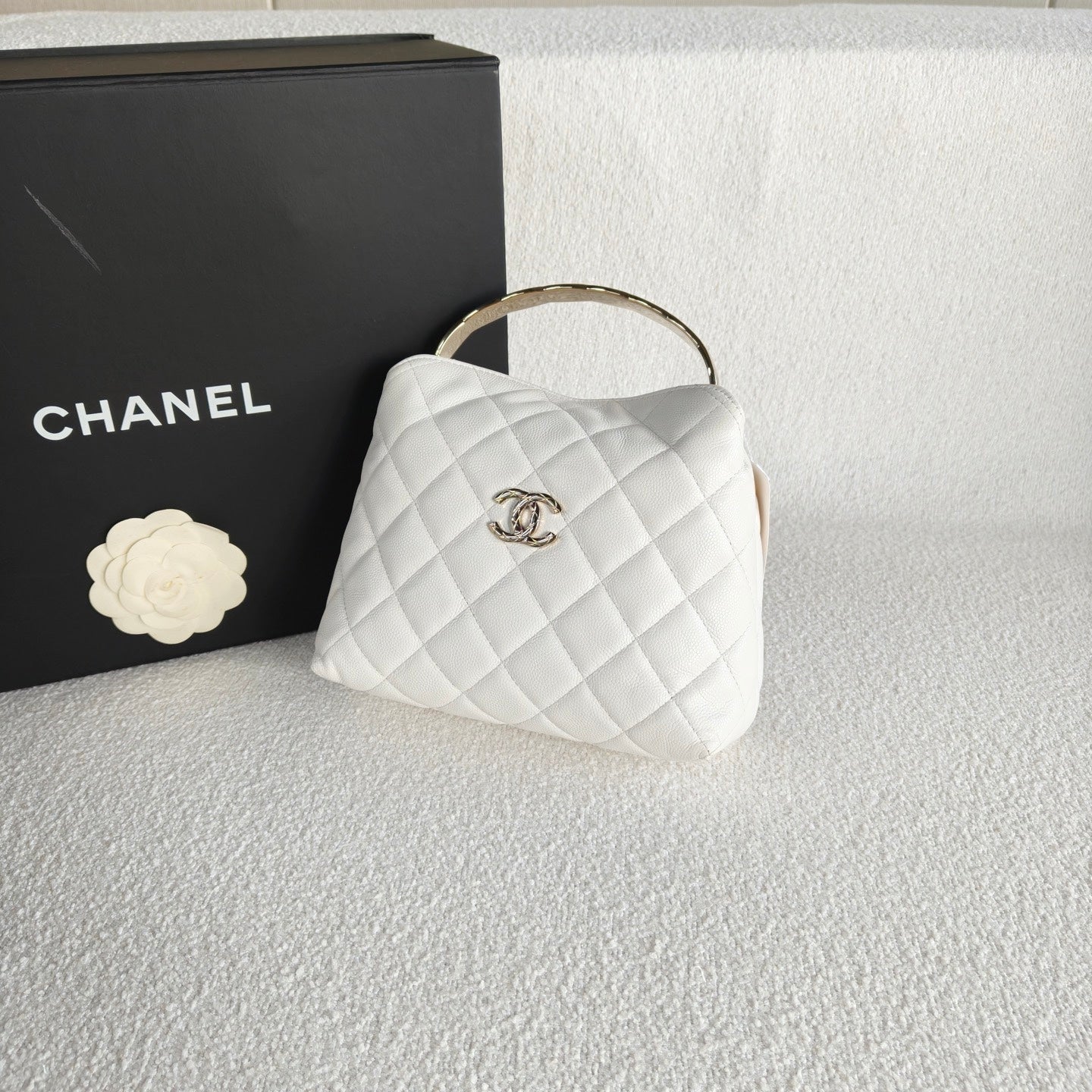 Chanel - Coco Crush Top Handle Mini Bag - Caviar leather - White with Gold-Tone Hardware - (mini)