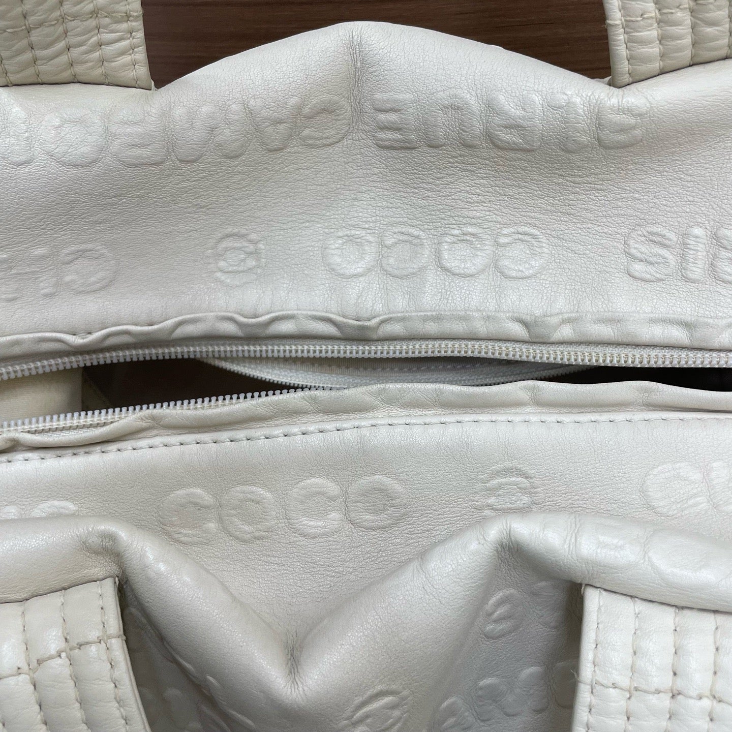 Chanel - Coco Embossed Boston Bag - Leather - White - (medium)