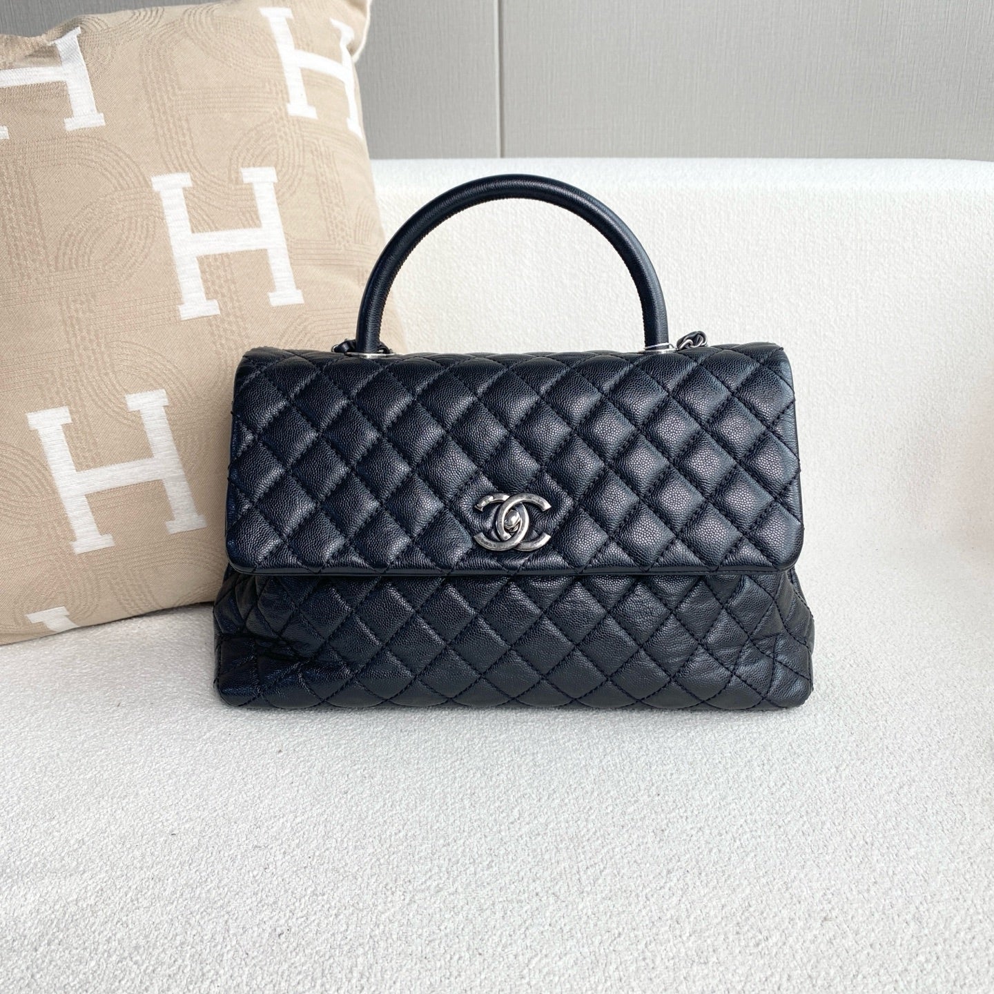 Chanel - Coco Handle - Caviar leather - Black with Silver-Tone Hardware - (Large)