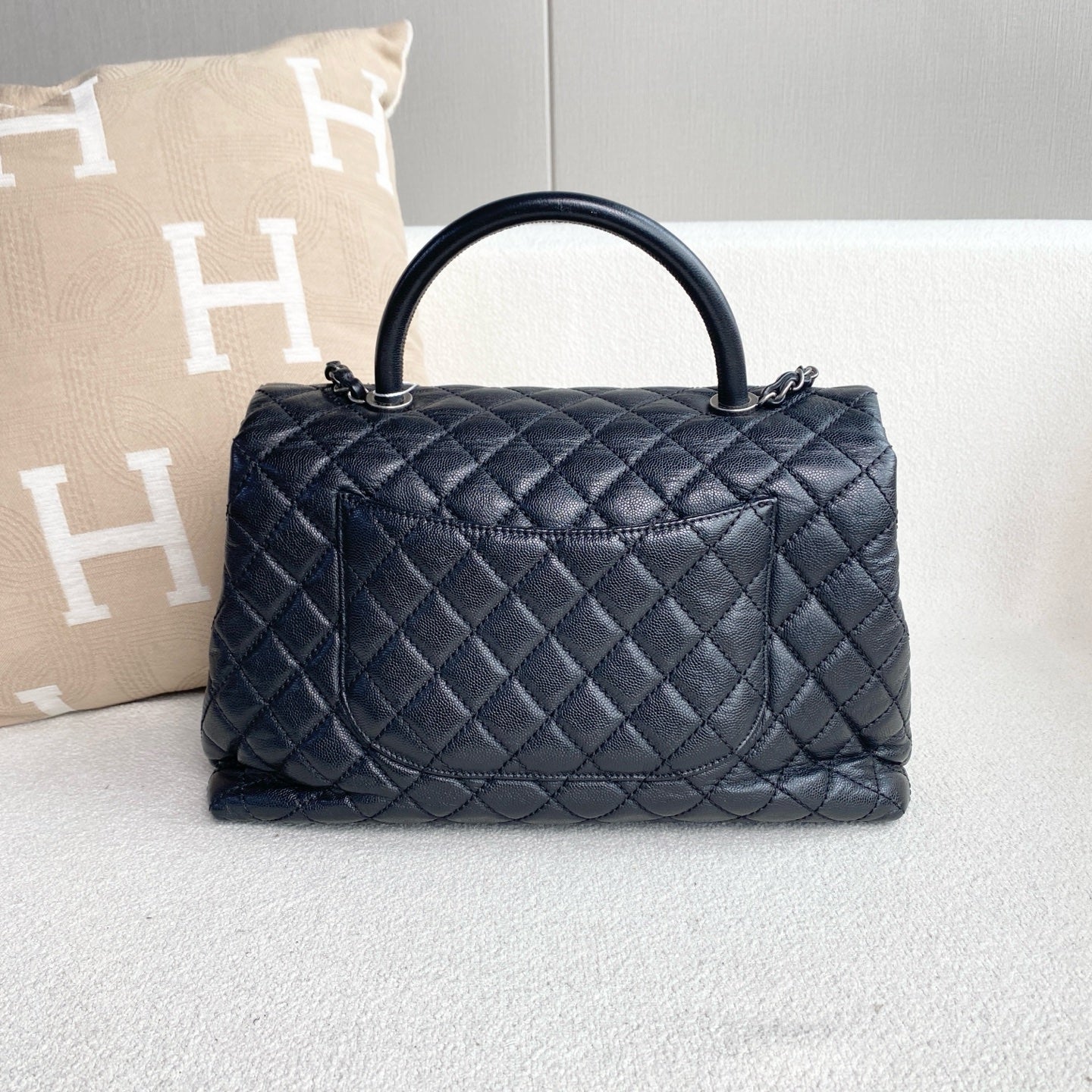 Chanel - Coco Handle - Caviar leather - Black with Silver-Tone Hardware - (Large)
