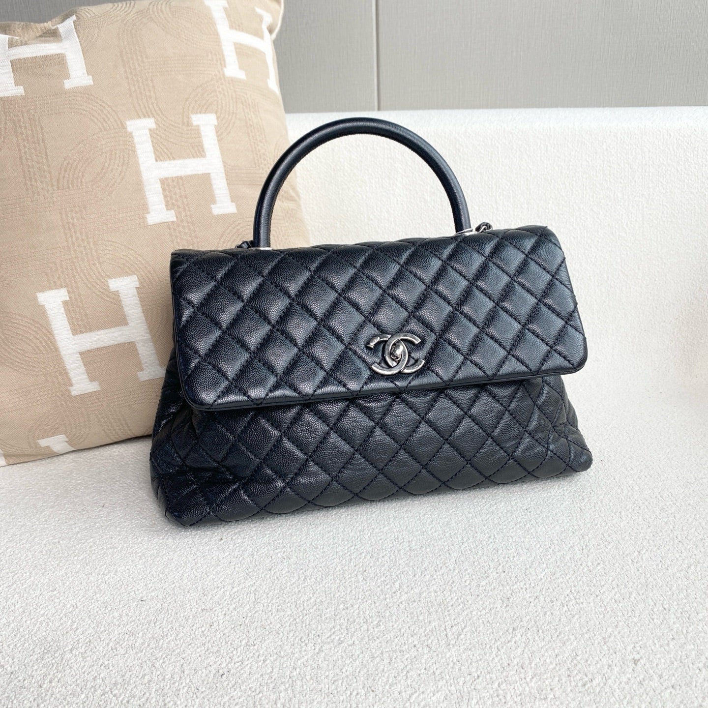 Chanel - Coco Handle - Caviar leather - Black with Silver-Tone Hardware - (Large)