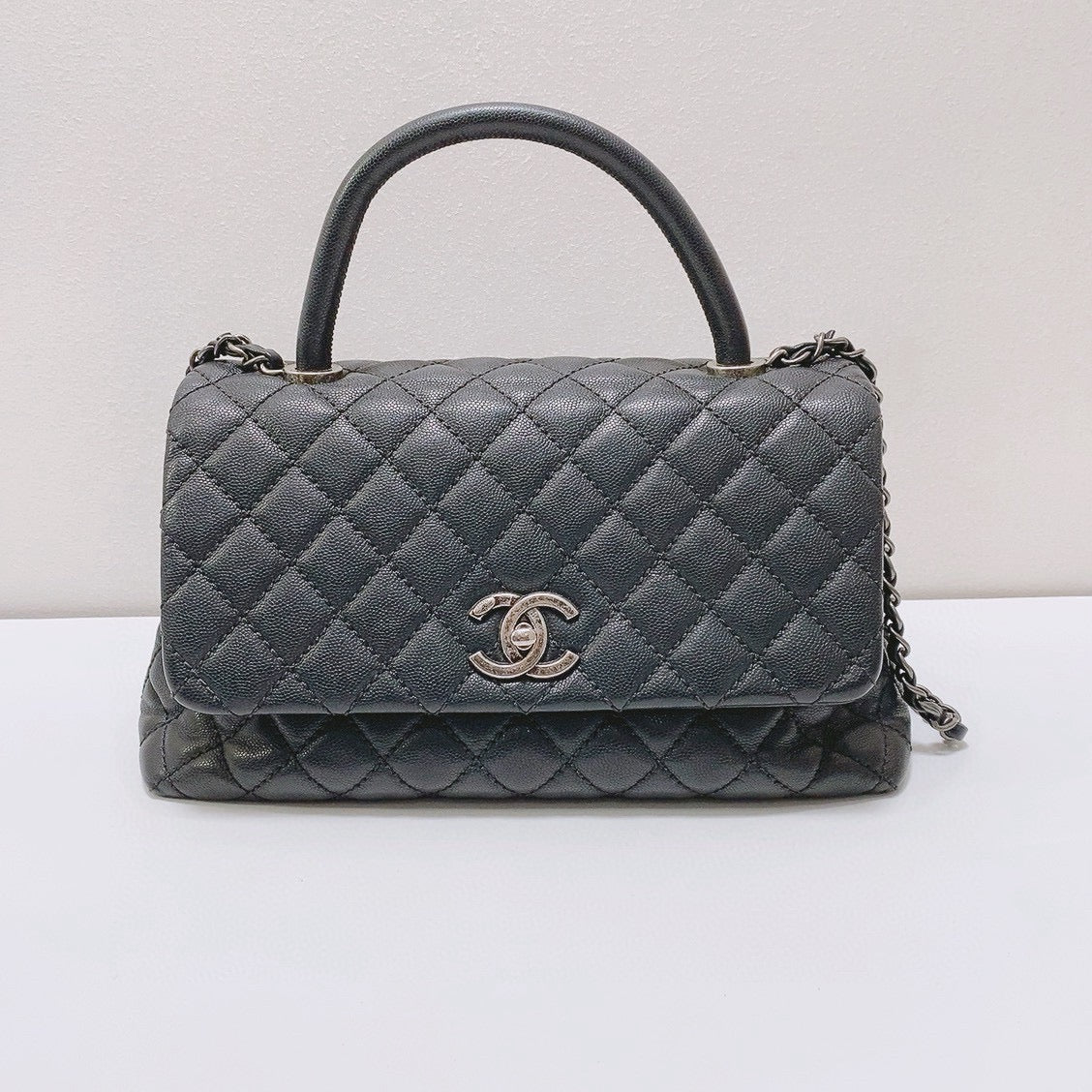 Chanel - Coco Handle - Grained leather - Black - (Medium)