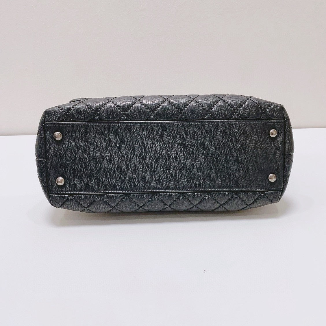 Chanel - Coco Handle - Grained leather - Black - (Medium)